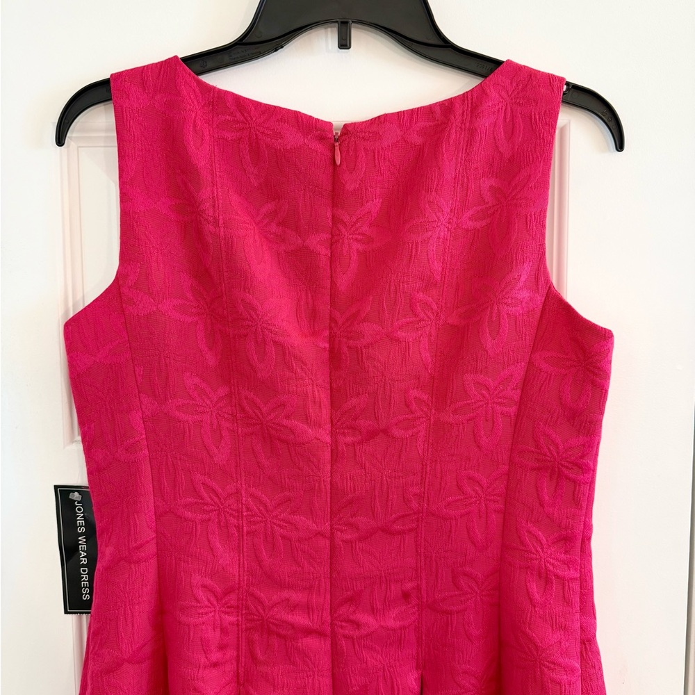 Fuchsia Textured Floral Fit and Flare Dress Size 6 NWT - Picture 5 of 10